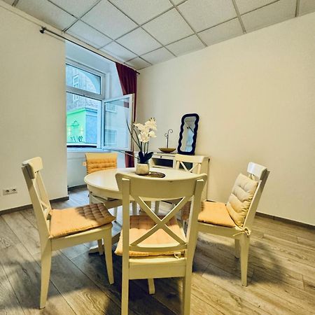 Amazing 2Br Apartment Near Praterstern Viena Exterior foto