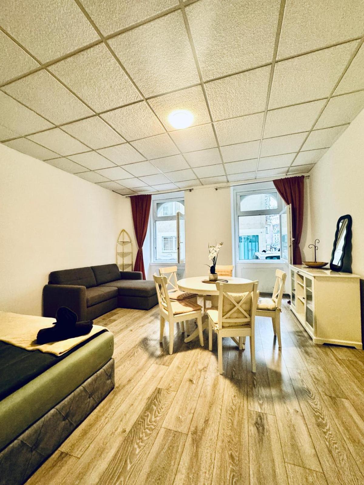 Amazing 2Br Apartment Near Praterstern Viena Exterior foto