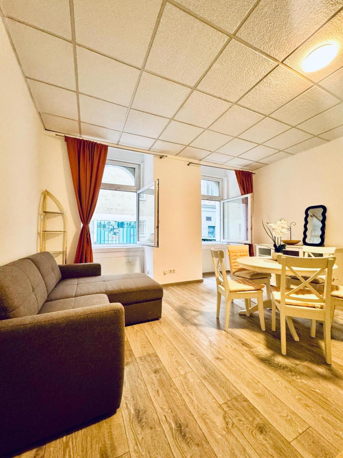 Amazing 2Br Apartment Near Praterstern Viena Exterior foto
