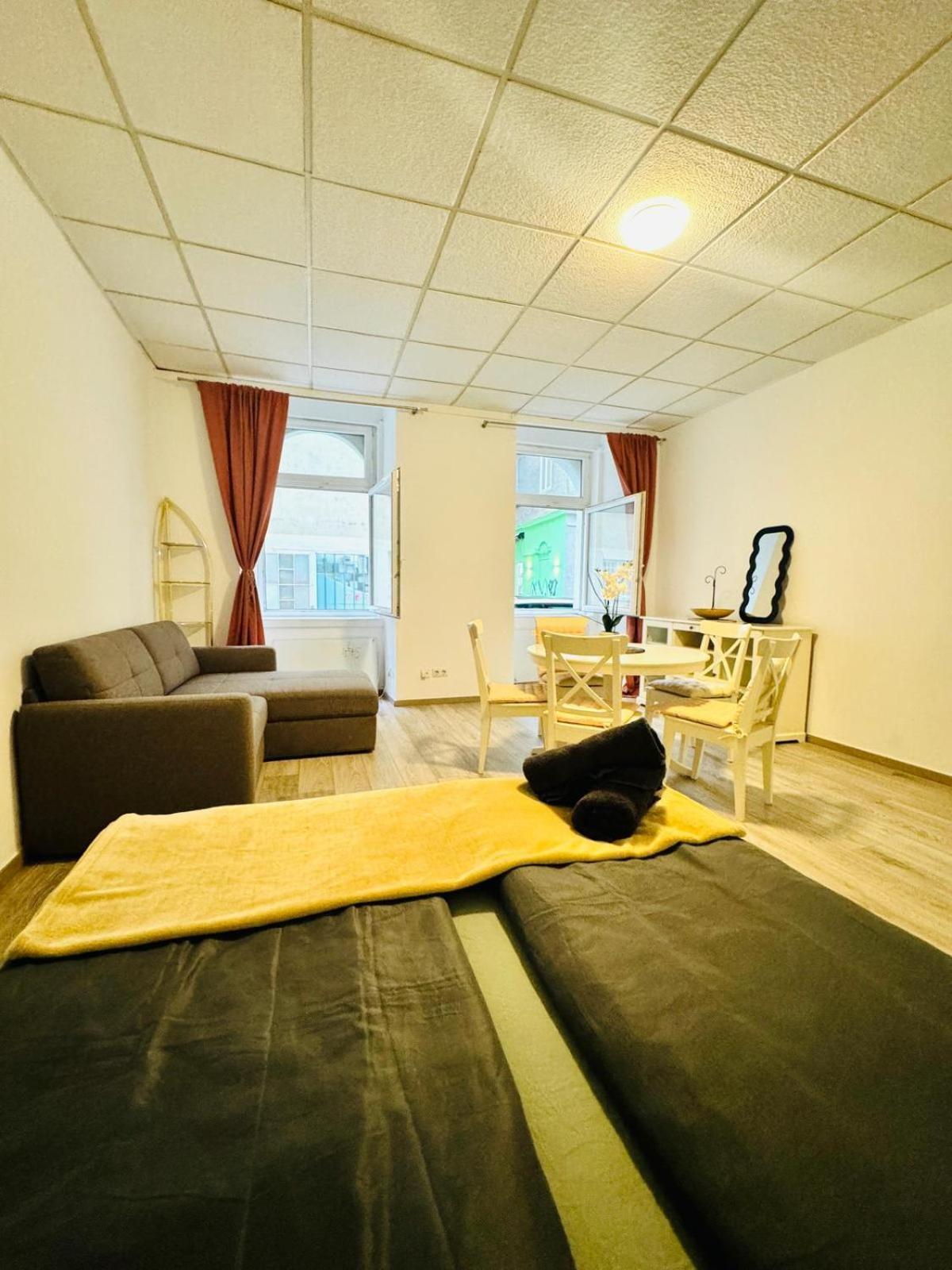 Amazing 2Br Apartment Near Praterstern Viena Exterior foto