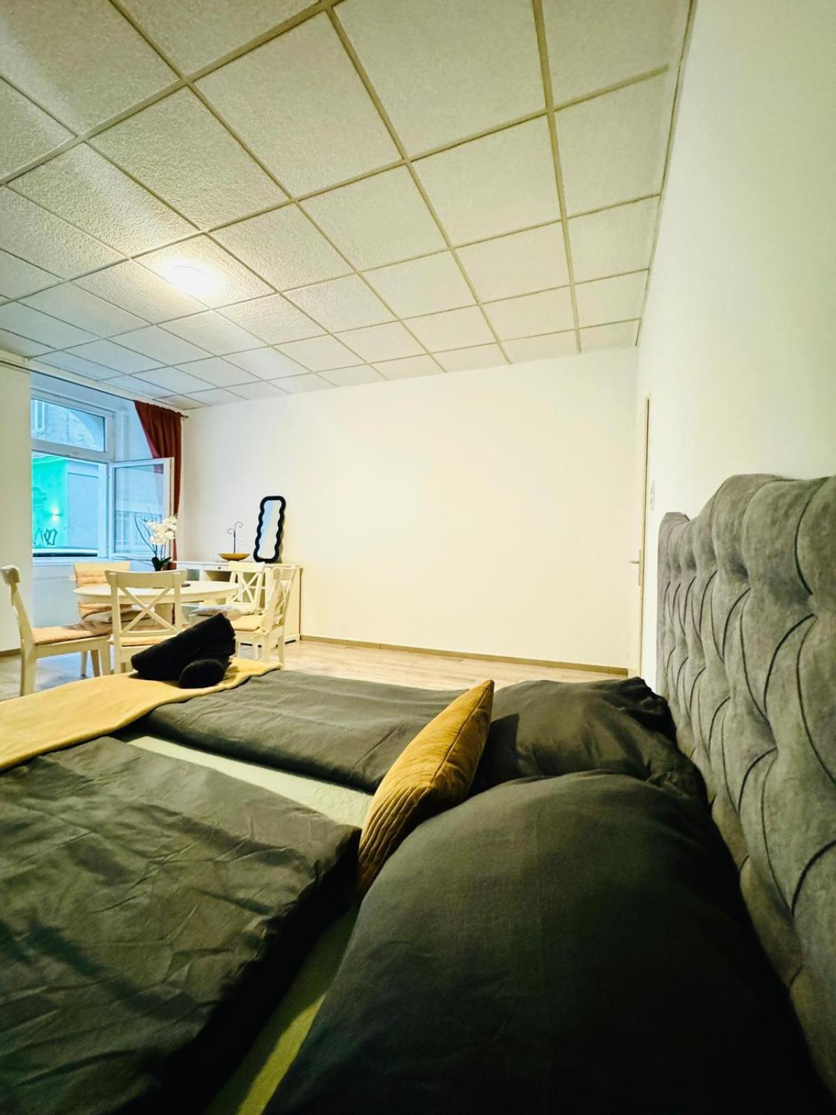 Amazing 2Br Apartment Near Praterstern Viena Exterior foto