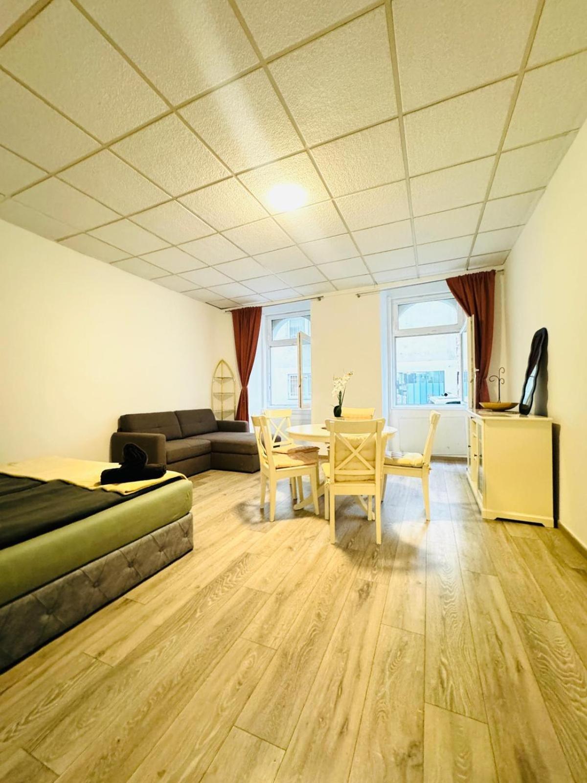 Amazing 2Br Apartment Near Praterstern Viena Exterior foto