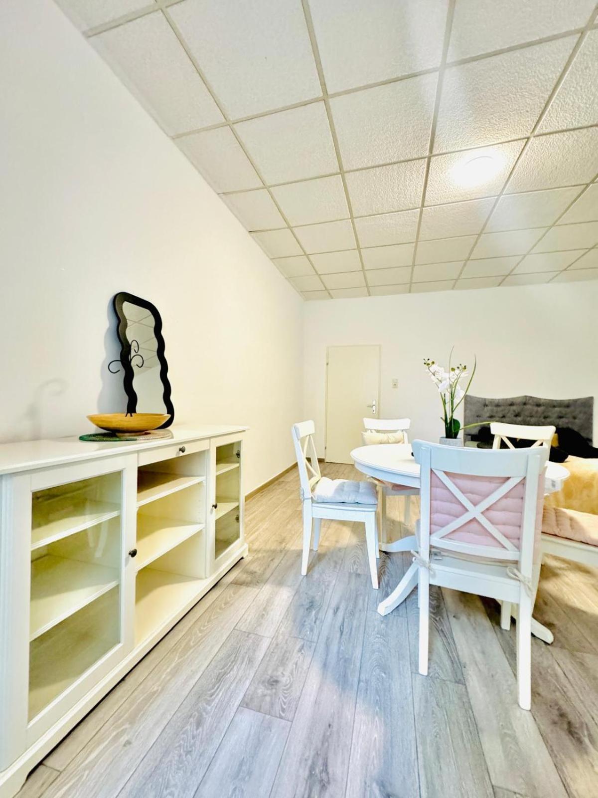 Amazing 2Br Apartment Near Praterstern Viena Exterior foto