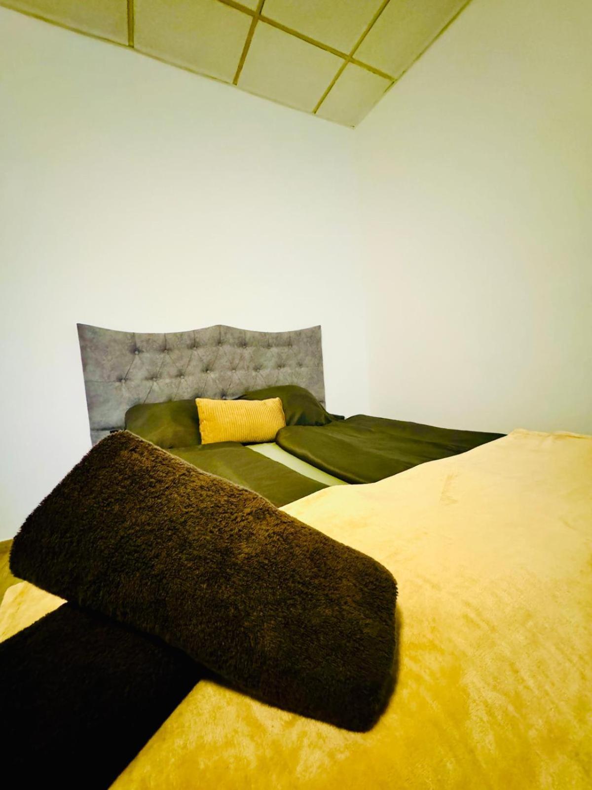 Amazing 2Br Apartment Near Praterstern Viena Exterior foto